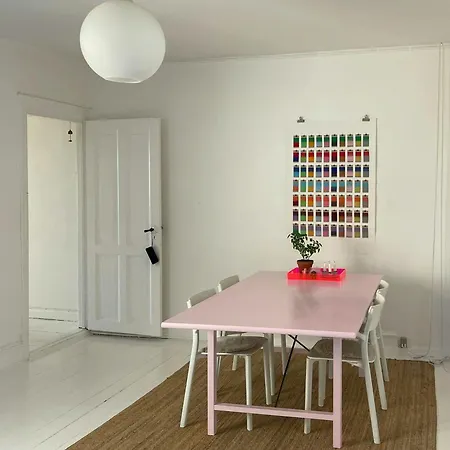 Bright And Spacious Flat In Norrebro Apartament